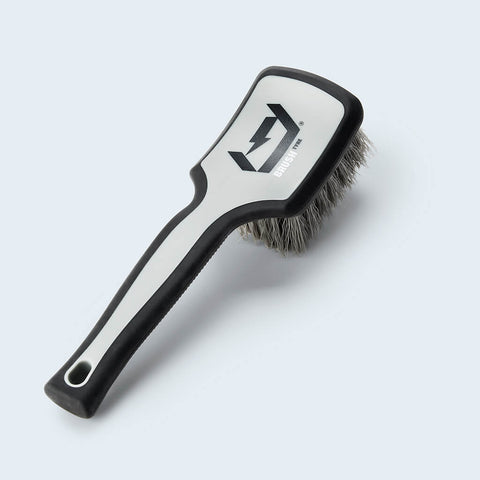 Duel tyre scrubbing brush full detail